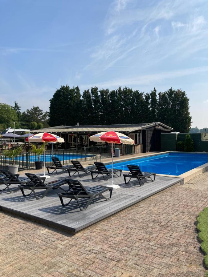 Woodlodge High Chaparral Oirsbeek ภายนอก รูปภาพ
